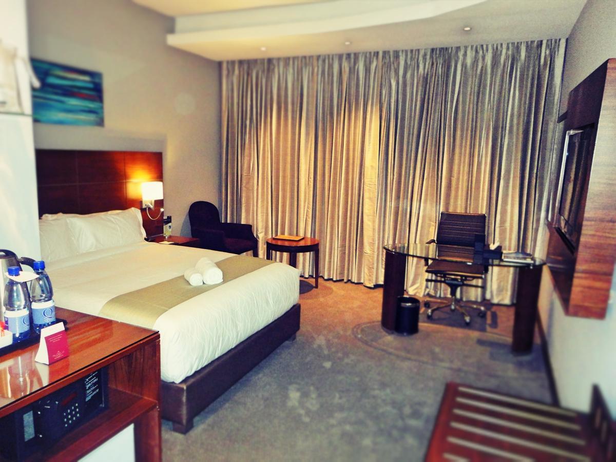 The Grand Palace Hotel Singine Δωμάτιο φωτογραφία