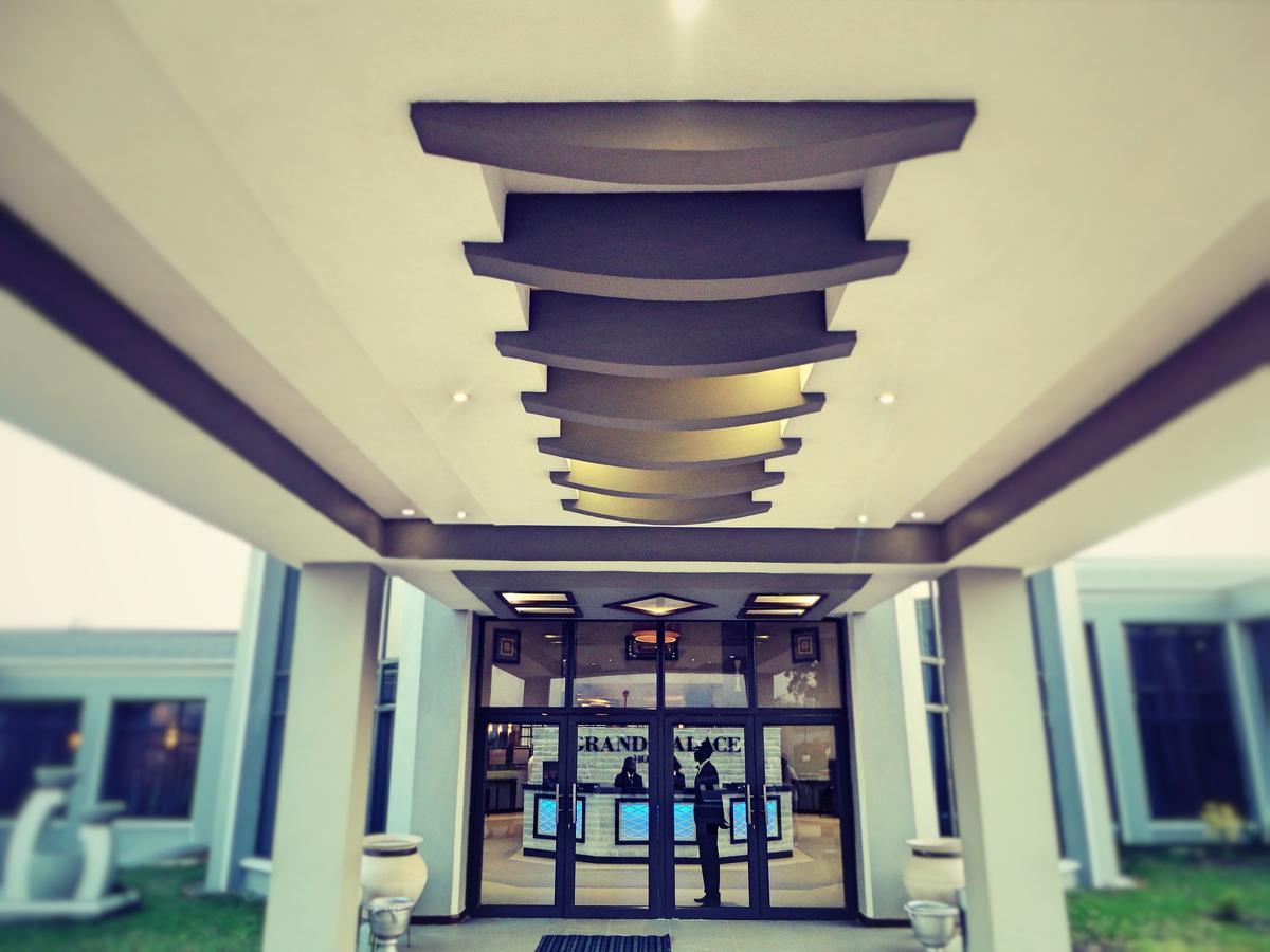 The Grand Palace Hotel Singine Εξωτερικό φωτογραφία