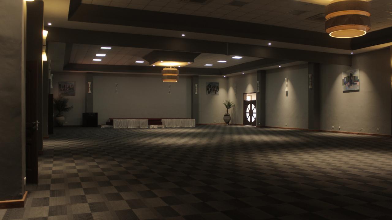 The Grand Palace Hotel Singine Εξωτερικό φωτογραφία
